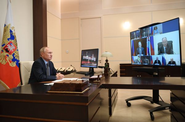 Президент РФ В. Путин провел заседание Совбеза РФ