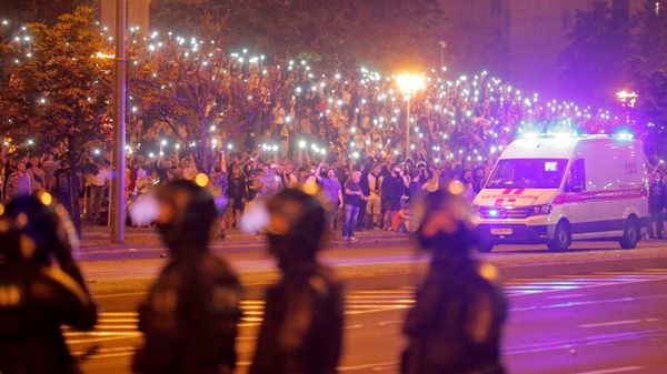 протесты в белоруссии минск омон полиция скорая помощь протесты в белоруссии минск омон полиция скорая помощь