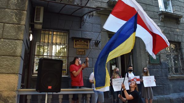 Акции в поддержку протестующих в Белоруссии на Украине
