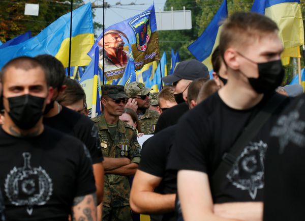 Националисты АТО Киев Украина флаг Националисты АТО Киев Украина флаг