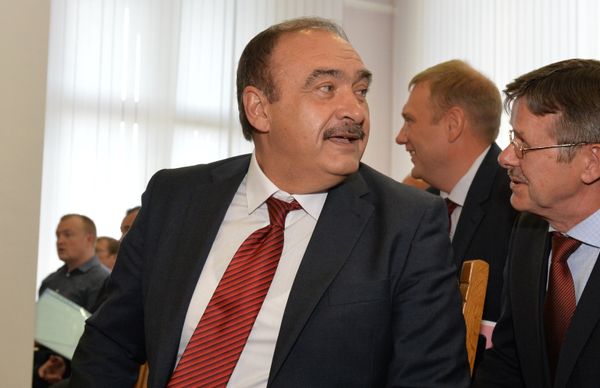 Вручение удостоверений кандидатам в президенты Белоруссии