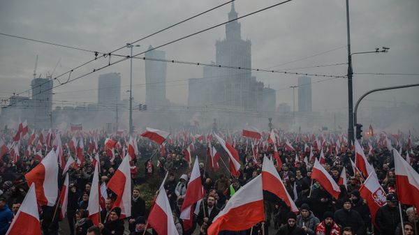 Марш в Варшаве в честь Дня независимости Польши