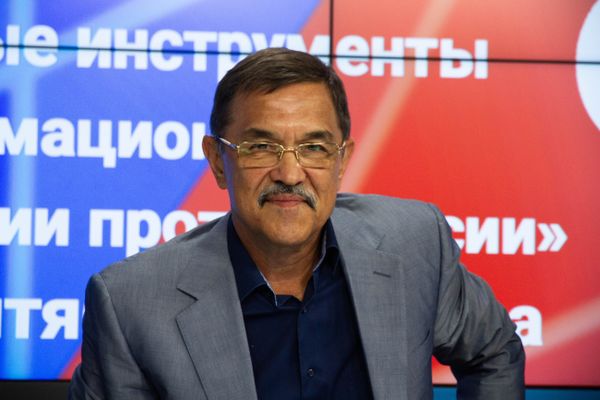 Искандер Хисамов