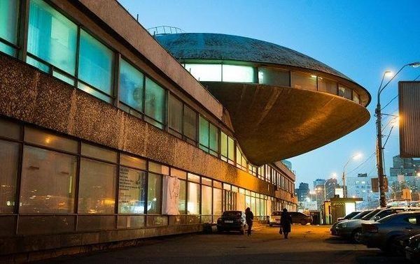 Летающая тарелка Летающая тарелка
