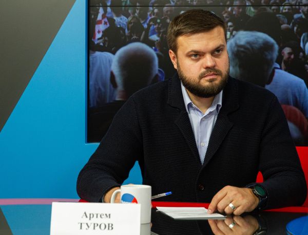 Артем Туров Артем Туров