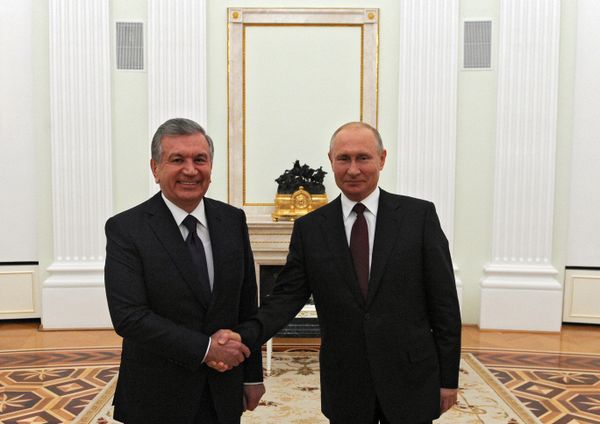 Президент РФ В. Путин встретился с президентом Узбекистана Ш. Мирзиеевым