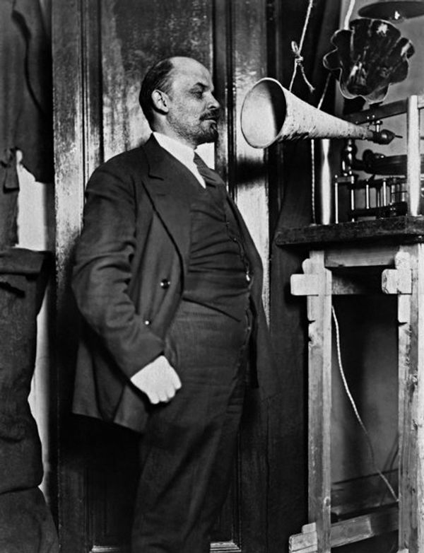 Звукозапись речи Владимира Ленина в Кремле, 1919 / Лев Леонидов Звукозапись речи Владимира Ленина в Кремле, 1919 / Лев Леонидов