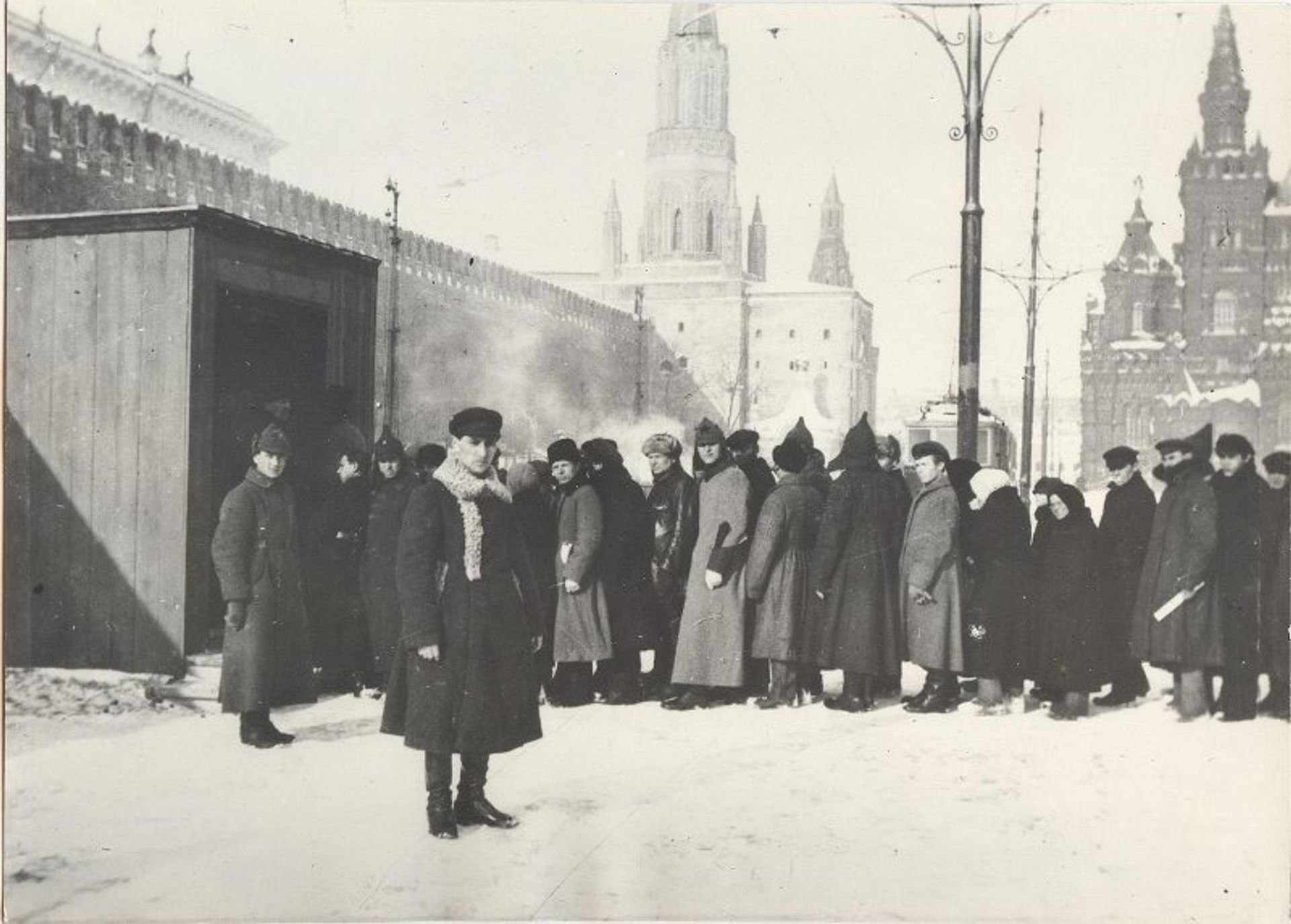 Первый временный деревянный Мавзолей Ленина, 1924 год - РИА Новости, 1920, 04.10.2026