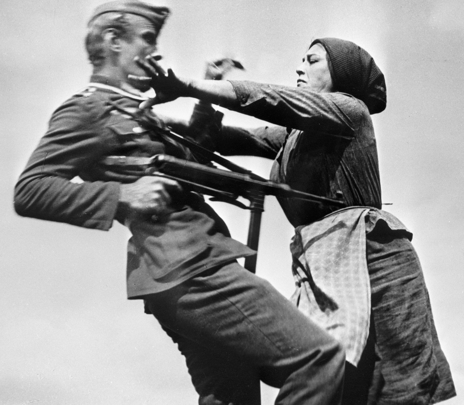 Нонна Мордюкова в фильме Возврата нет (1973) Нонна Мордюкова в фильме Возврата нет (1973) - РИА Новости, 1920, 22.11.2025