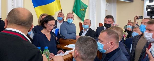 В Харькове прошла первая сессия горсовета В Харькове прошла первая сессия горсовета