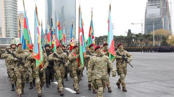 Военный парад в Баку Азербайджан