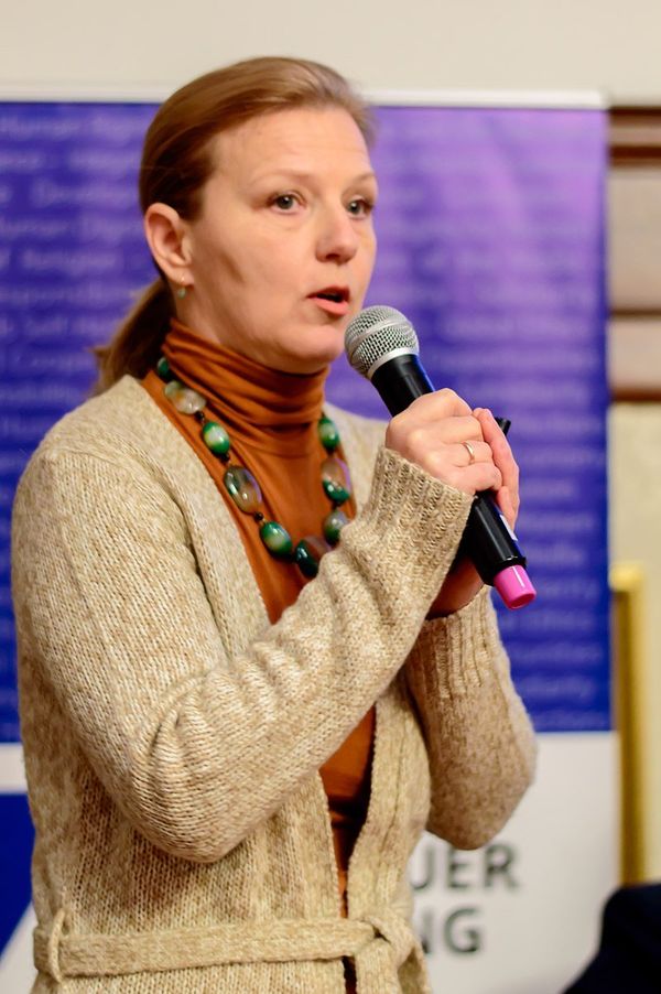 Юлия Лапутина