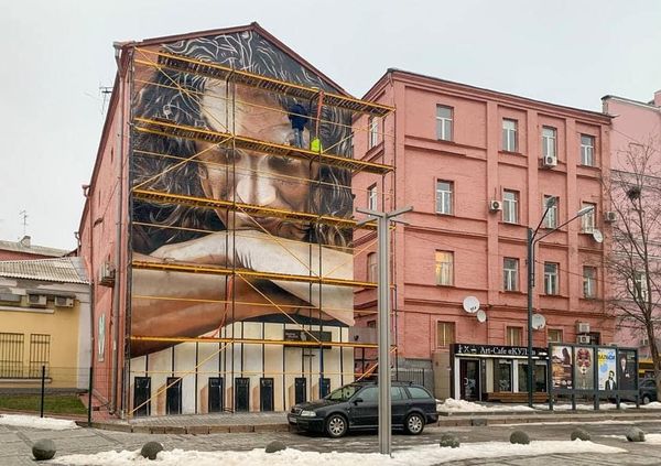 Мурал с Кузьмой Скрябиным в Харькове