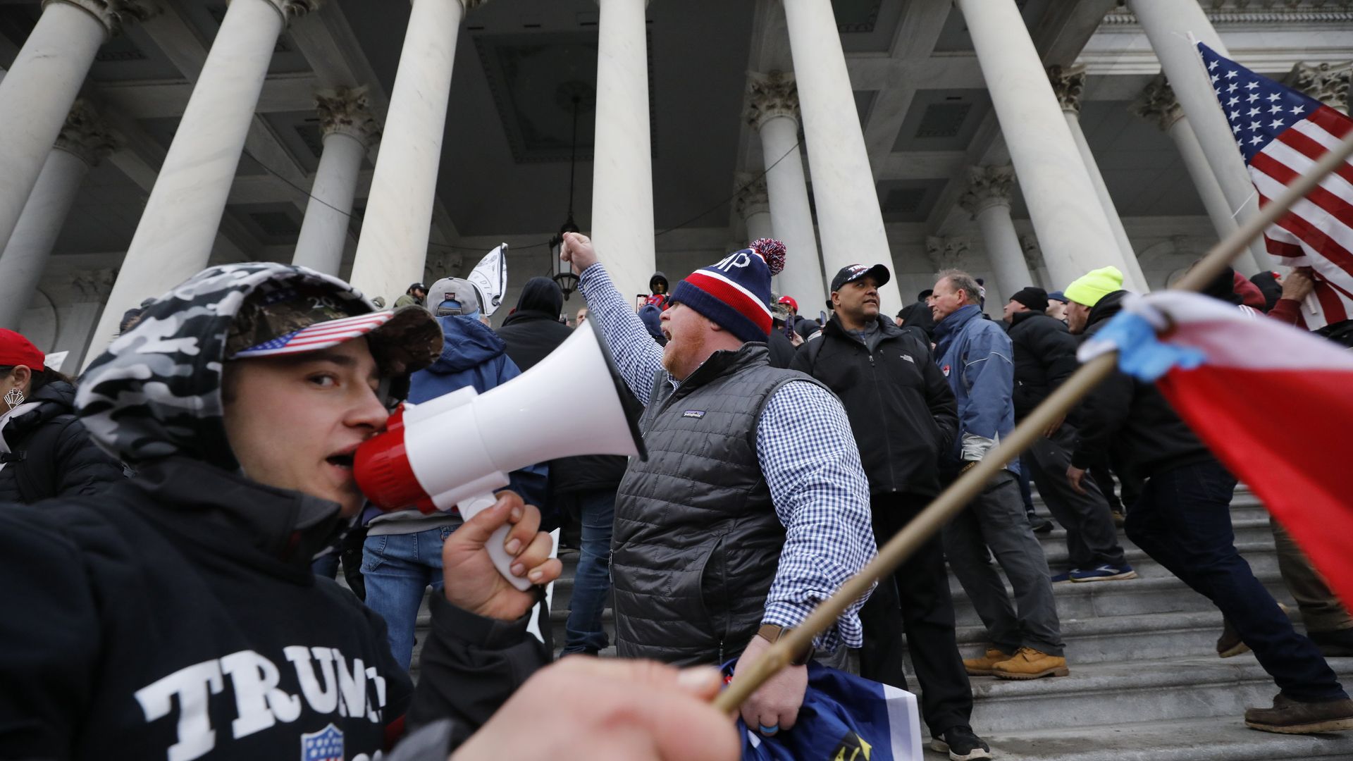 Акция протеста сторонников Д. Трампа в Вашингтоне Акция протеста сторонников Д. Трампа в Вашингтоне - РИА Новости, 1920, 07.01.2021