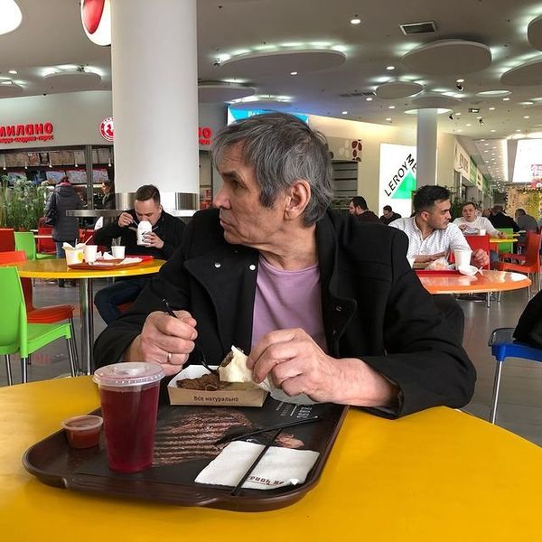 Бари Алибасов Бари Алибасов