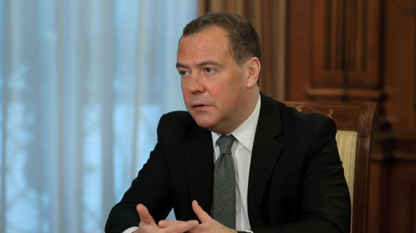 Заместитель председателя Совбеза РФ Д. Медведев дал интервью российским СМИ