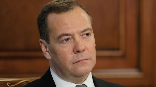 Заместитель председателя Совбеза РФ Д. Медведев дал интервью российским СМИ