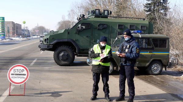 В Украине из-за новой вспышки коронавируса разворачивают карантинные блокпосты
