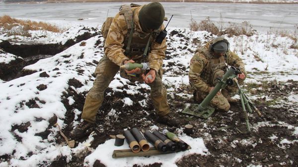 ВСУ АТО 60-мм миномет на вооружении одного из подразделений ССО ВСУ АТО 60-мм миномет на вооружении одного из подразделений ССО