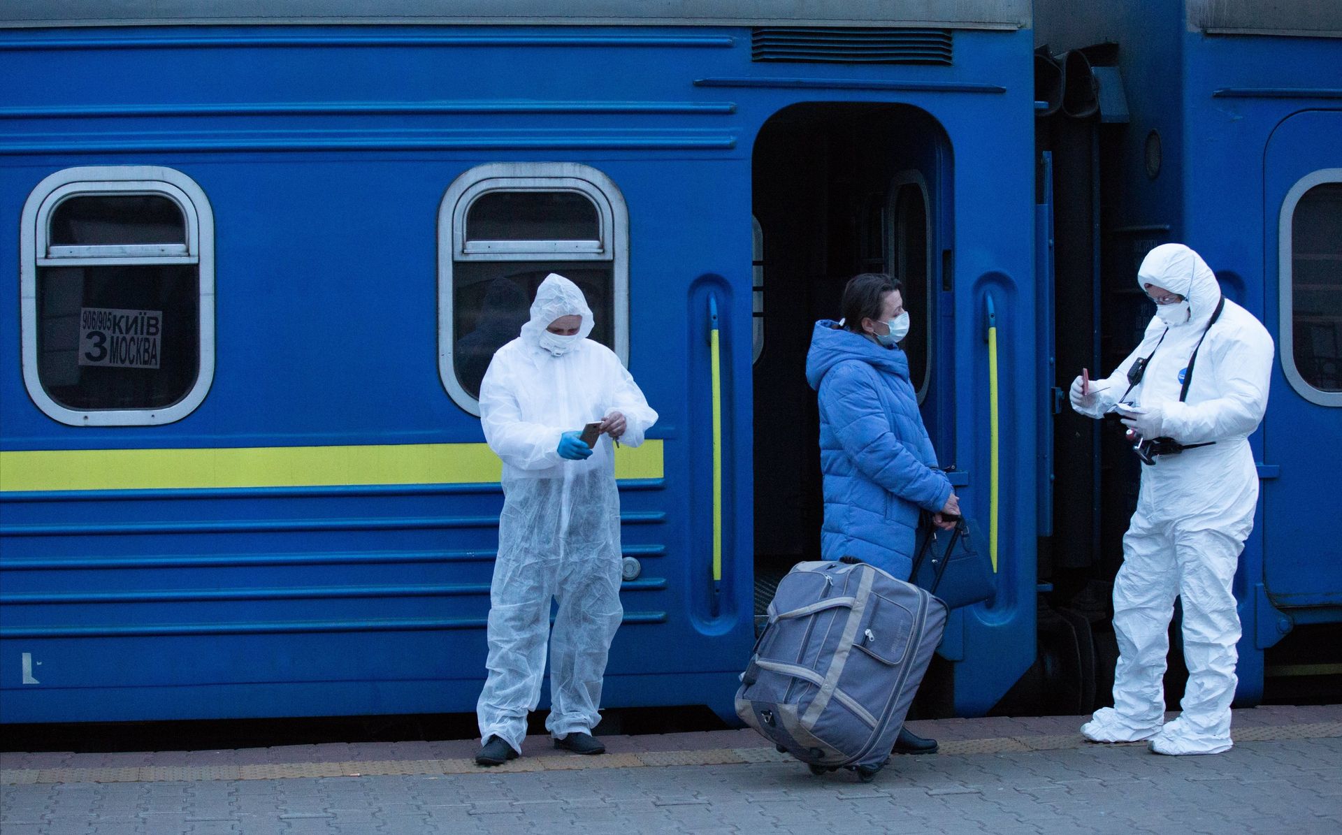 Спецпоезд отправился из Киева в Москву в связи с коронавирусом - РИА Новости, 1920, 12.09.2021
