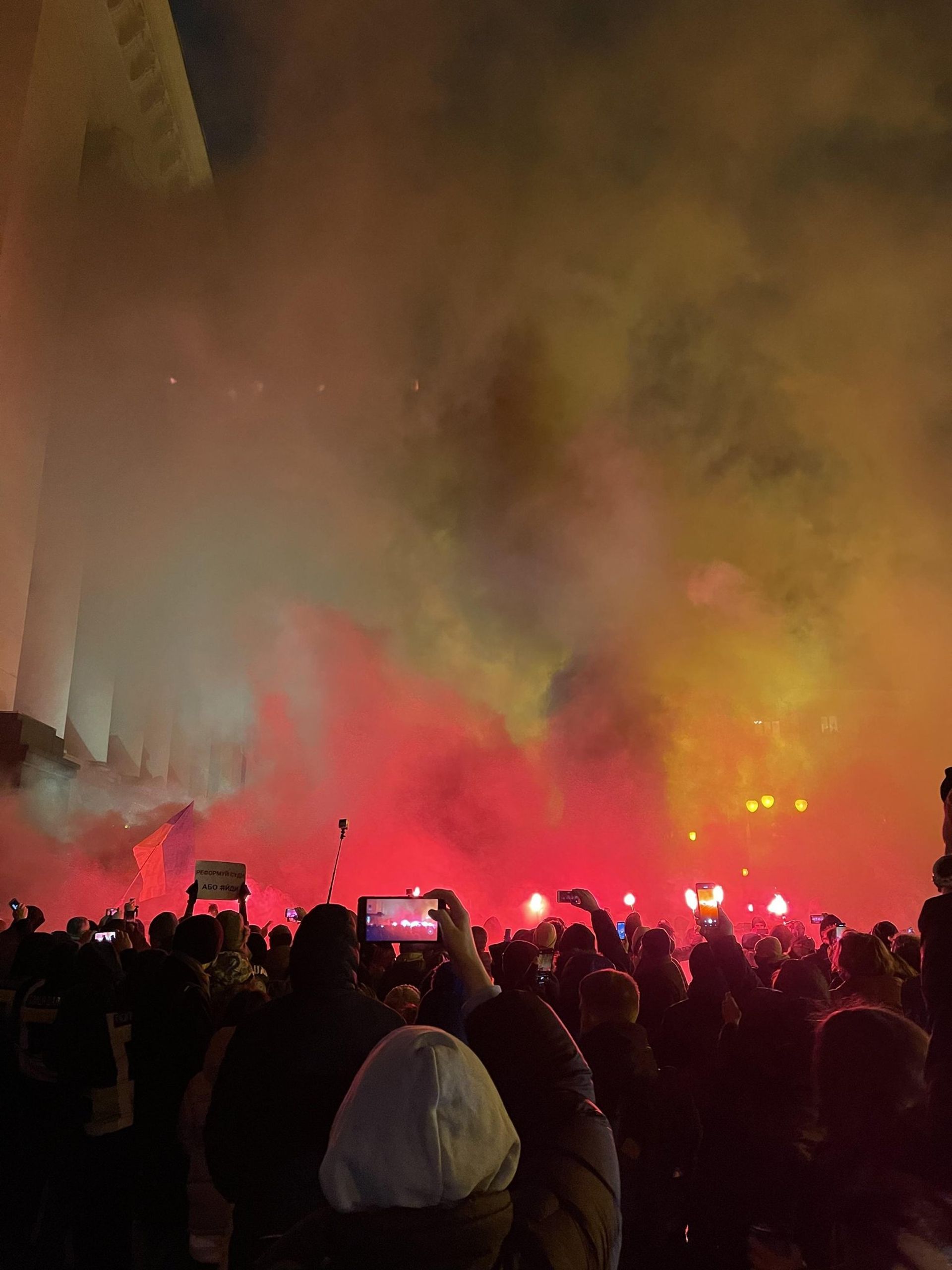 Акция националистов у офиса президента Украины Акция националистов у офиса президента Украины - РИА Новости, 1920, 21.03.2021