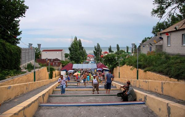 центральный пляж в Геническе Украина