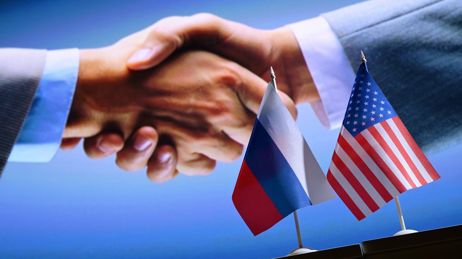 Государственные флаги России и США Государственные флаги России и США - РИА Новости, 1920, 31.05.2021