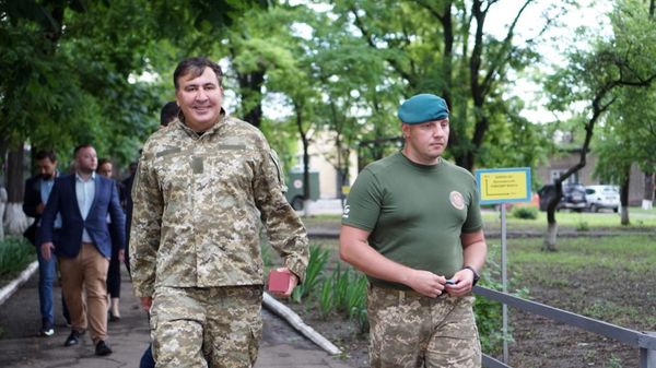 Саакашвили в Мариуполе