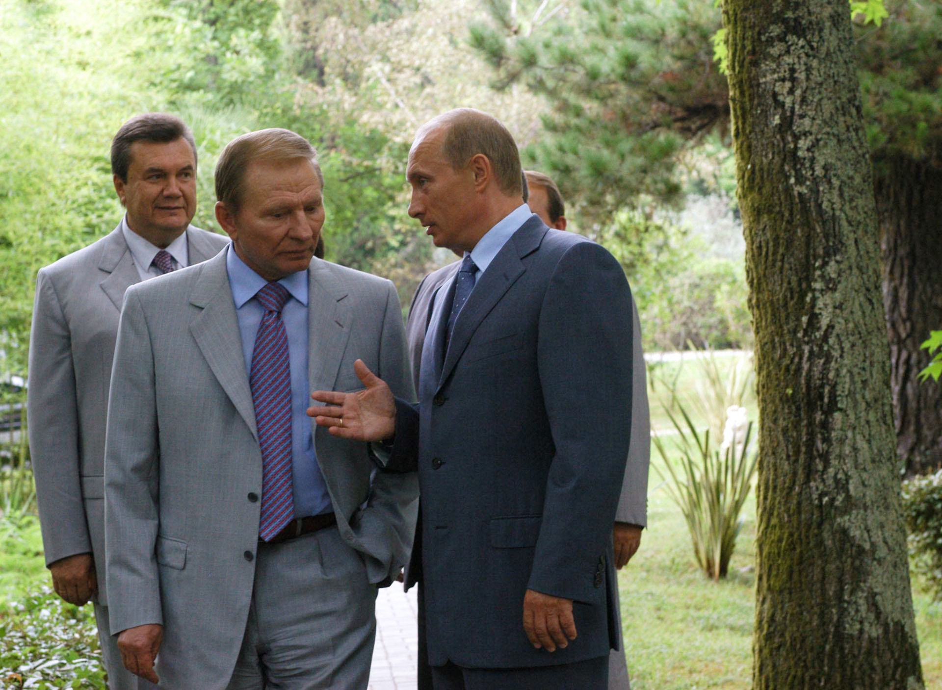 Путин Кучма Янукович - РИА Новости, 1920, 30.06.2021