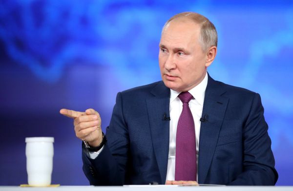 Прямая линия с президентом РФ Владимиром Путиным