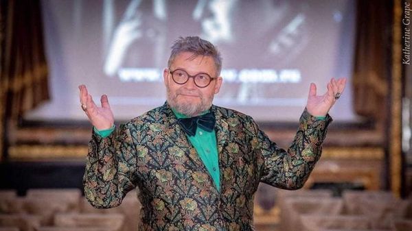 Александр Васильев