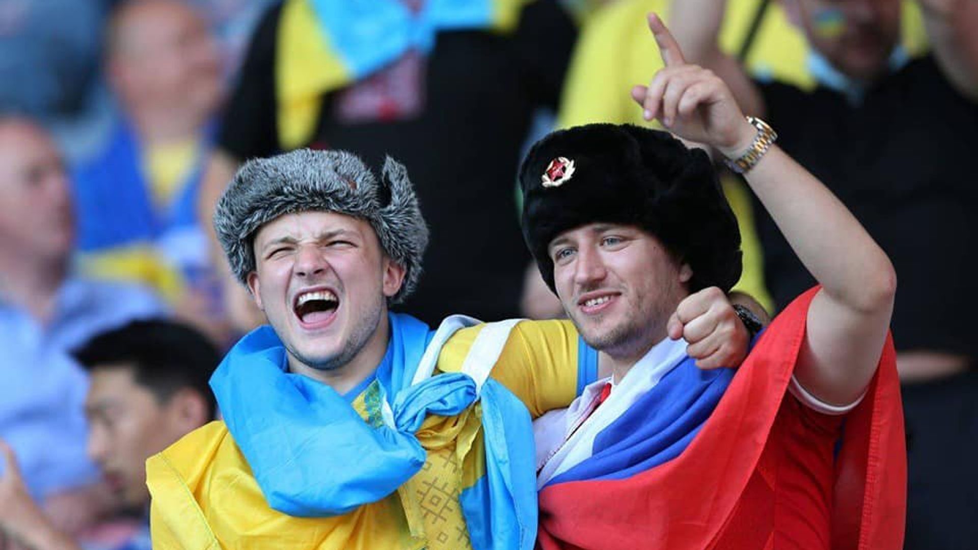 ЧЕ футбол украинский и российский болельщики украина россия - РИА Новости, 1920, 14.12.2021