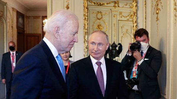 Встреча президентов России и США В. Путина и Дж. Байдена в Женеве Встреча президентов России и США В. Путина и Дж. Байдена в Женеве