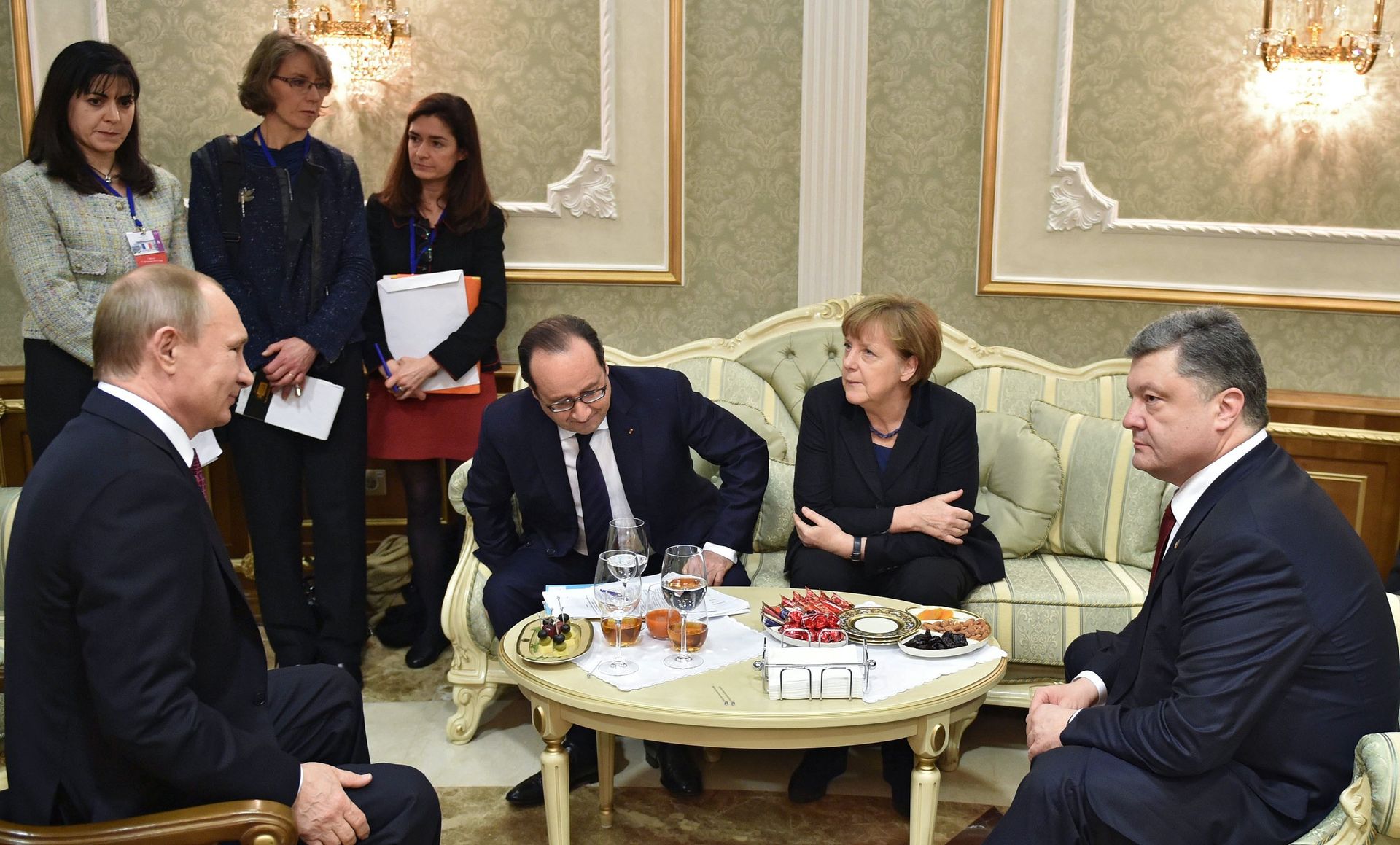 Переговоры лидеров России, Германии, Франции и Украины в Минске - РИА Новости, 1920, 01.12.2025
