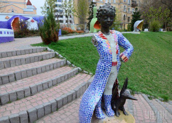 Скульптура Маленький принц в Киеве Скульптура Маленький принц в Киеве
