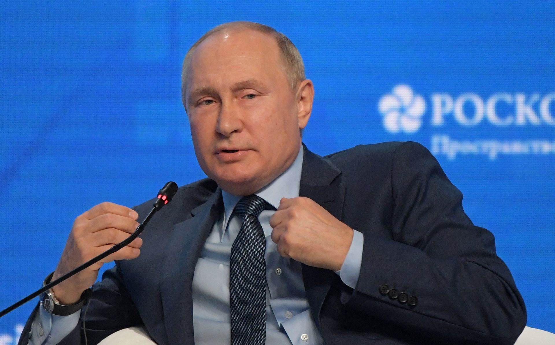 Президент РФ В. Путин принял участие в пленарном заседании форума Российская энергетическая неделя - РИА Новости, 1920, 15.11.2021