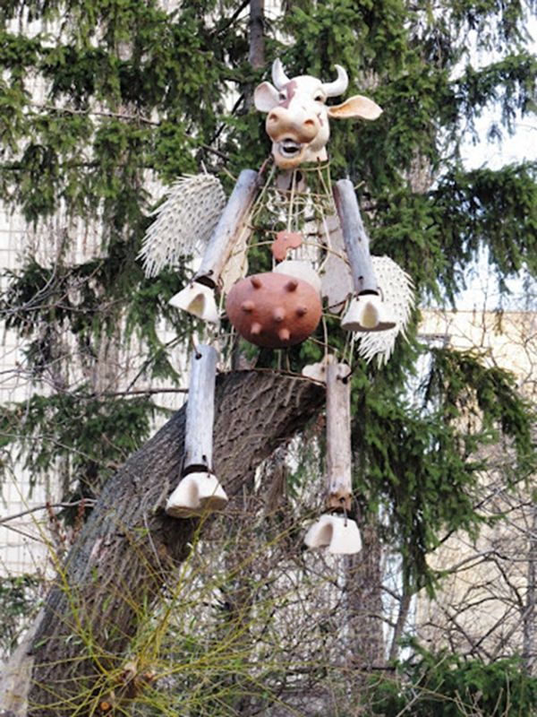 Летающая корова Киев