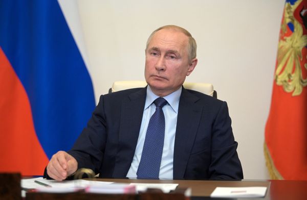 Президент РФ В. Путин провел совещание с членами правительства РФ