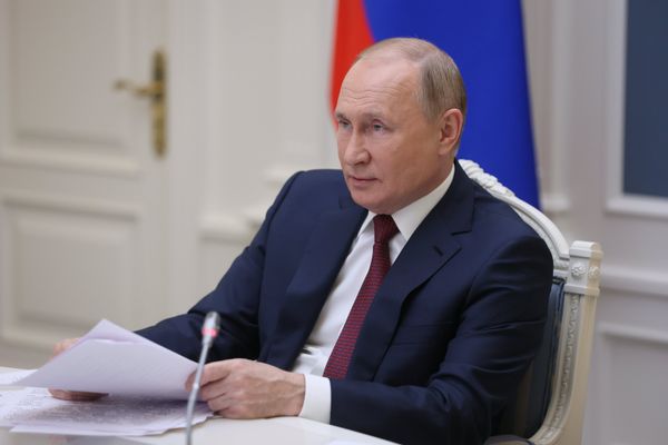 Президент РФ В. Путин принял участие в форуме Россия зовет! Президент РФ В. Путин принял участие в форуме Россия зовет!