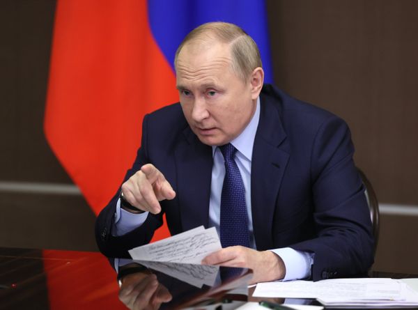Президент РФ В. Путин провел совещание с членами правительства РФ