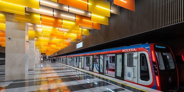 Станция метро Новаторская