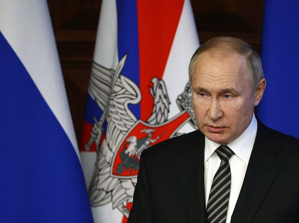 Президент РФ В. Путин провел расширенное заседание коллегии Минобороны РФ Президент РФ В. Путин провел расширенное заседание коллегии Минобороны РФ