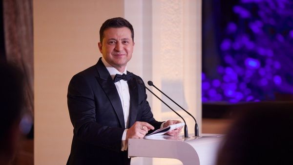 Зеленский улыбка эмоция