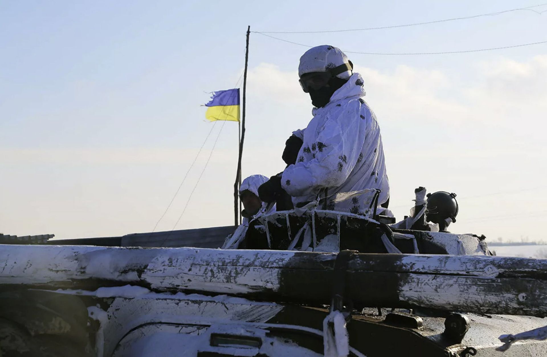 ВСУ украинские военнослужащие флаг украины оружие - РИА Новости, 1920, 05.02.2022