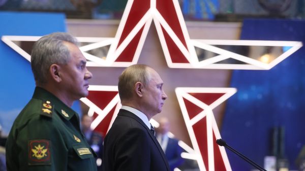 Президент РФ В. Путин провел расширенное заседание коллегии Минобороны РФ Президент РФ В. Путин провел расширенное заседание коллегии Минобороны РФ