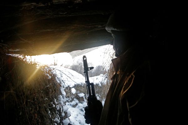 Ополченцы Луганск ЛНР оружие АТО ООС окопы