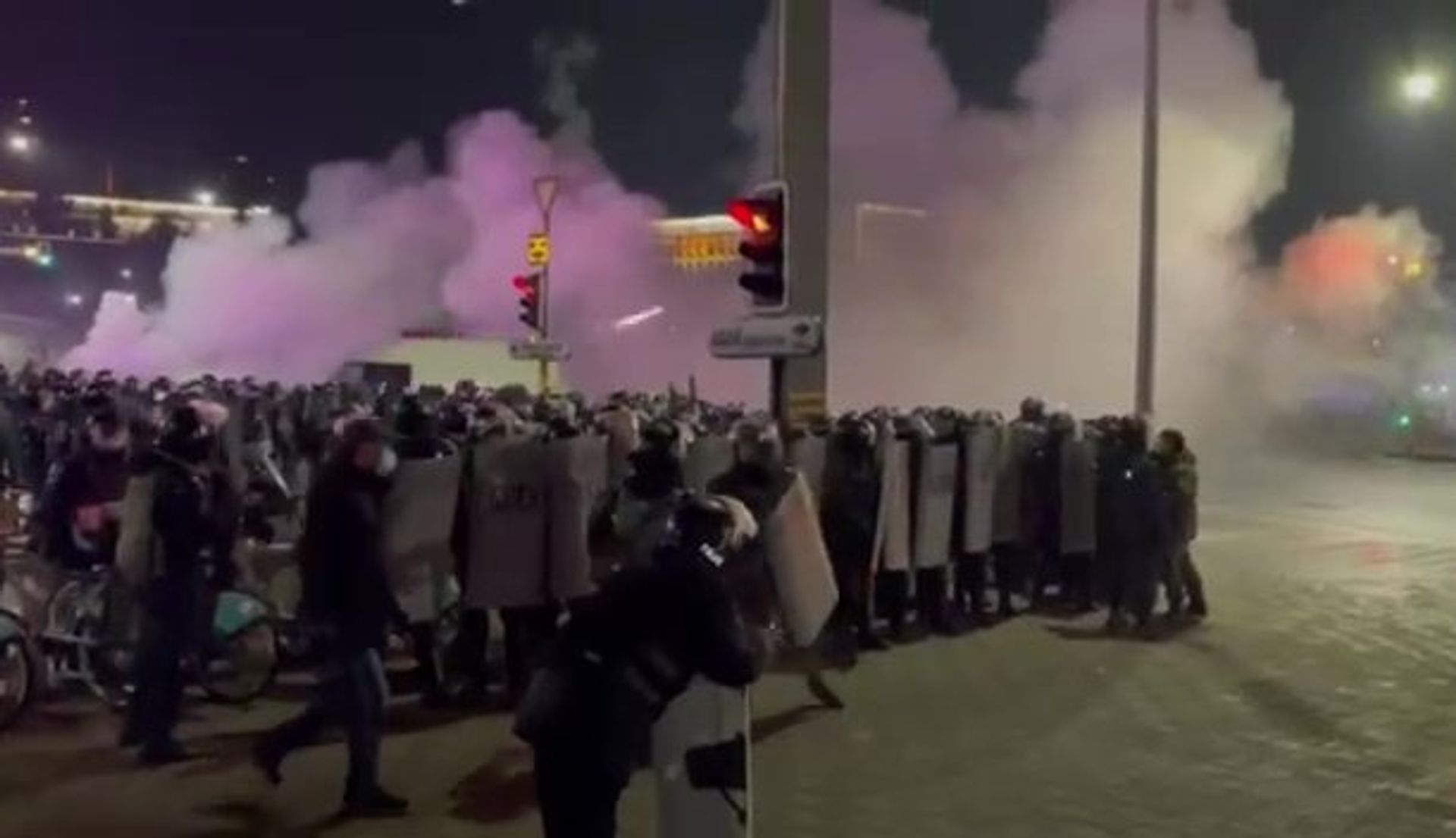 Ситуация в Казахстане на фоне протестов - РИА Новости, 1920, 06.01.2022