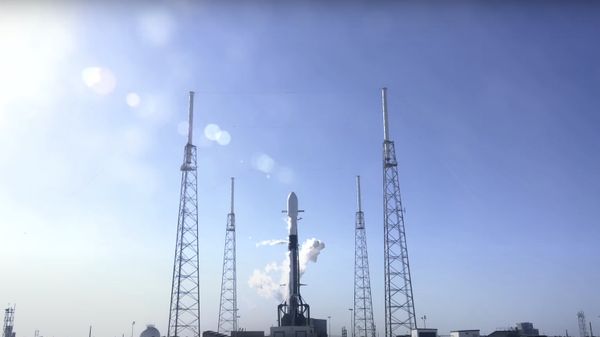 Falcon 9 Space X запустил в космос украинский спутник Сич-2-30
