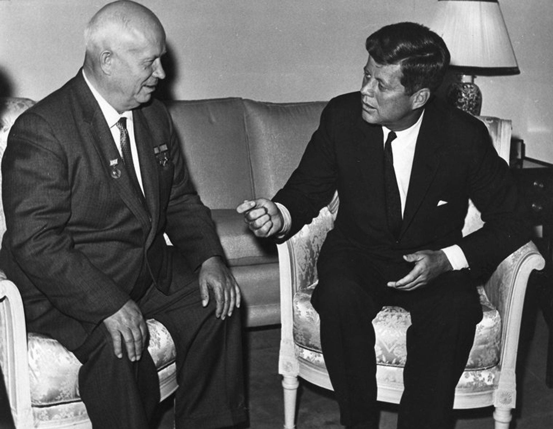Никита Хрущёв и Джон Кеннеди. Вена, 3 июня 1961 года - РИА Новости, 1920, 27.10.2026