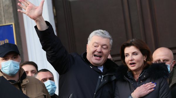 Суд в Киеве избрал меру пресечения экс-президенту Украины П. Порошенко